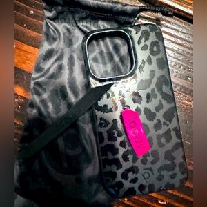 Loopy Case - iPhone 13 Pro - Midnight Leopard - Righty + extra black loop!